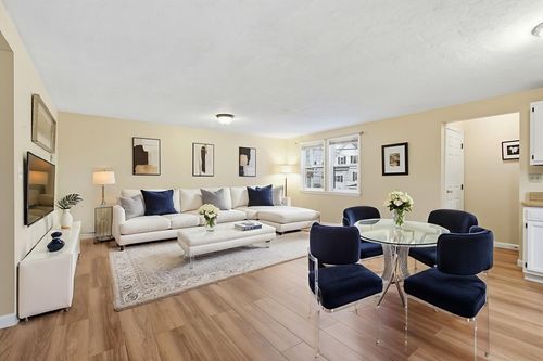 6-94 Brook Rd, Quincy, MA, 02169-4969 | Card Image