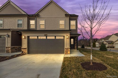 11374 Langfeld Spur, Brighton, MI, 48116-6600 | Card Image