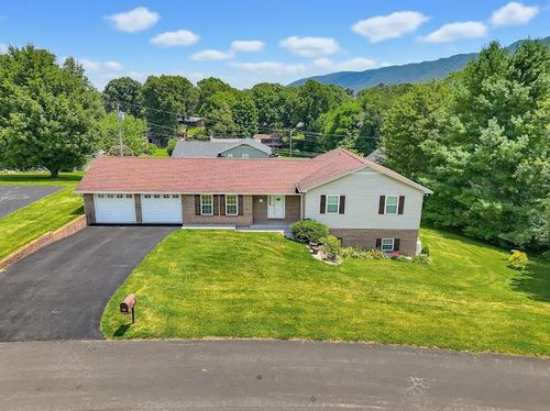 44 Deel St, Lebanon, VA, 24266-7047 | Card Image