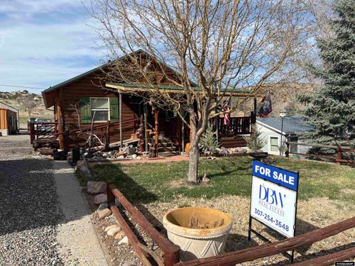 728 Park St, Thermopolis, WY, 82443-2238 | Card Image