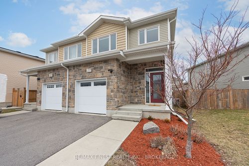 1376 Tremont Dr, Kingston, ON, K7P0M6 | Card Image