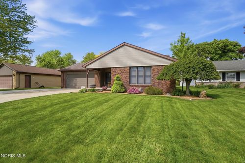 370 Virginia Dr, Wauseon, OH, 43567-1537 | Card Image