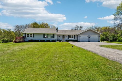 10487 Alexander Rd, Alexander, NY, 14005-9736 | Card Image