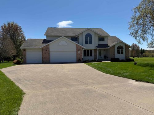 38630 Golf View Dr, Prairie Du Chien, WI, 53821-8443 | Card Image