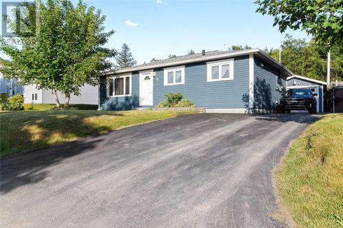 15 Horlick Avenue, St. John's, NL, A0A1J0 | Card Image