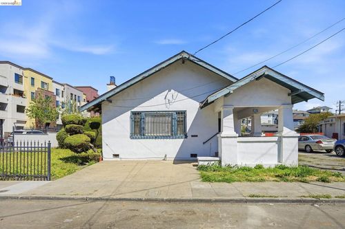 861 70th Ave, Oakland, CA, 94621-3354 | Card Image
