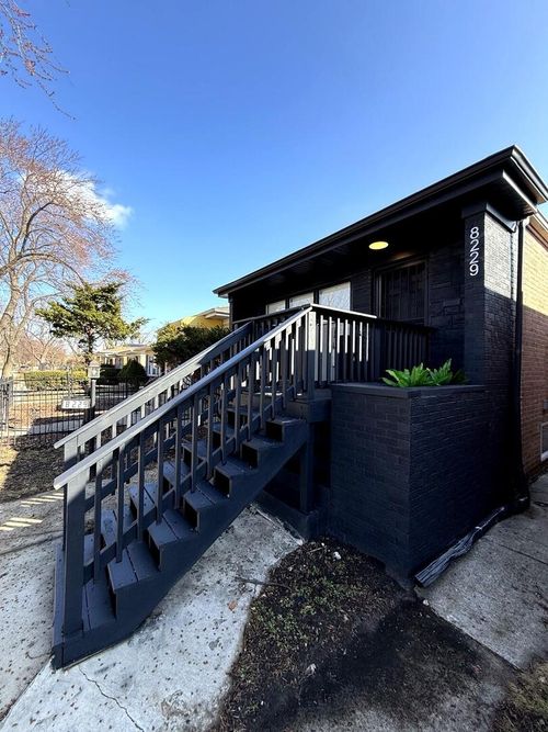 8229 S Wentworth Ave, Chicago, IL, 60620-1240 | Card Image