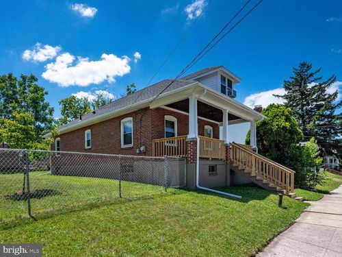 662 Spruce St, POTTSTOWN, PA, 19464-4624 | Card Image