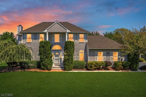 14 Zeller Dr, Somerset, NJ, 08873-7326 | Card Image