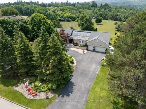12 Ingleview Dr, Inglewood, ON, L7C1P3 | Card Image