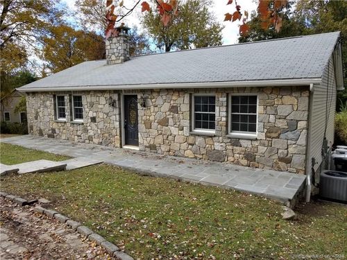 10 Overlook Dr, Danbury, CT, 06811-3138 | Card Image