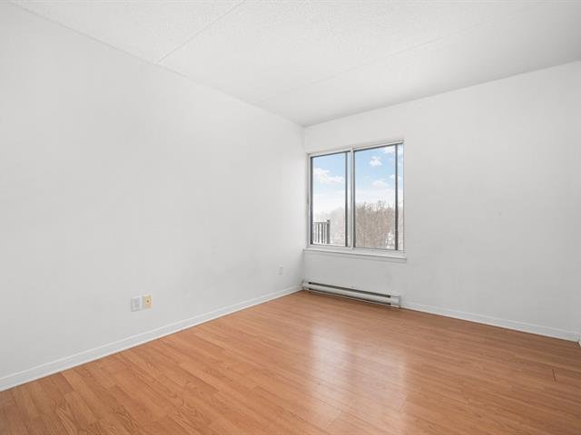 Residential Lease in Laval (Duvernay) 4