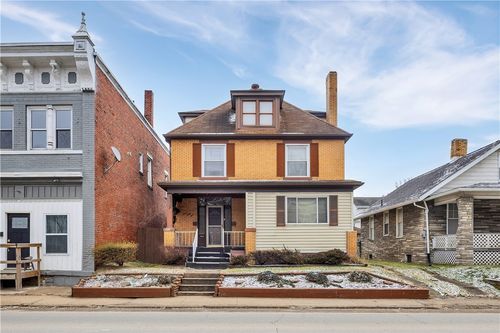 733 N Warren Ave, Apollo, PA, 15613-1249 | Card Image