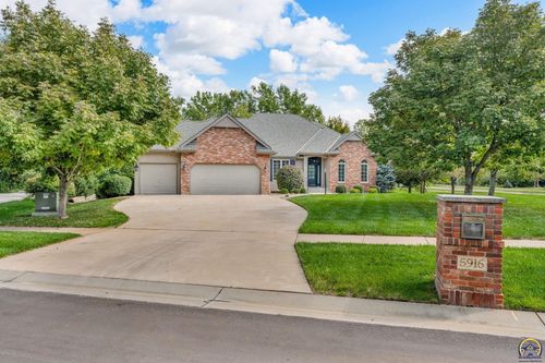 5916 43rd Ct, Topeka, KS, 66610-1632 | Card Image
