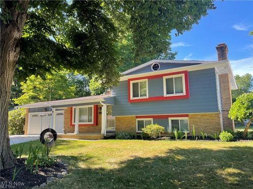 470 Sandhurst Rd, Akron, OH, 44333-3909 | Card Image