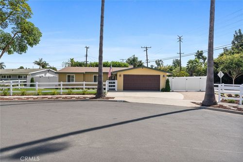 3202 New York Ave, Costa Mesa, CA, 92626-2258 | Card Image