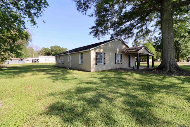 12436 Balis St, House other with 5 bedrooms, 2 bathrooms and 4 parking in Port Allen LA | Image 19