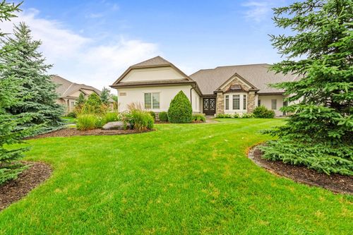 13-1-N35W23690 Auburn Court, Pewaukee, WI, 53072 | Card Image