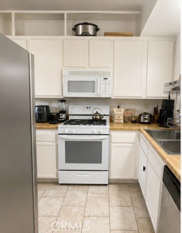Residential in Canoga Park 3