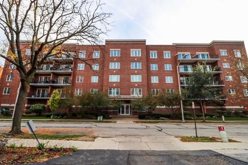 208-1675 Mill St, Des Plaines, IL, 60016-4700 | Card Image