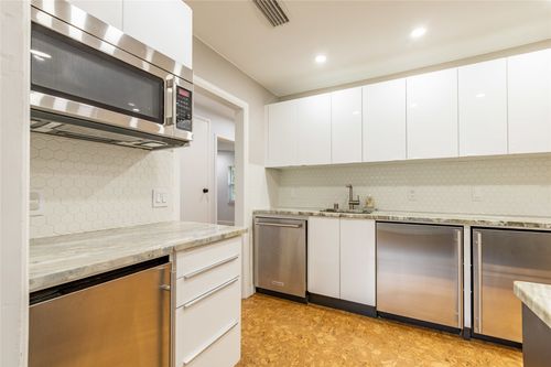 2732 Mateur St, Dallas, TX, 75211-2327 | Card Image