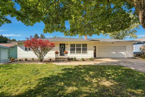 3426 Rosehill Ter, Waterloo, IA, 50701-4714 | Card Image