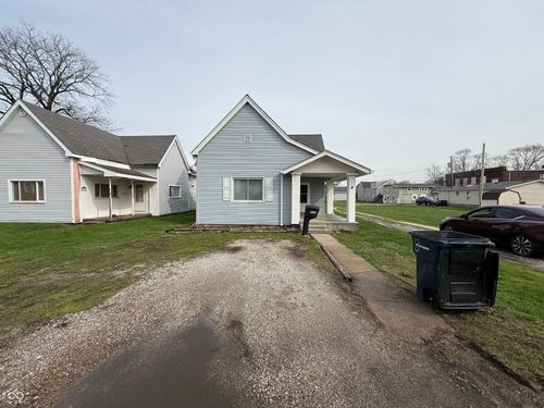 1636 S B St, Elwood, IN, 46036-2043 | Card Image