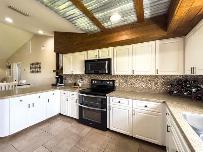 812 Jameson Rd, House other with 3 bedrooms, 2 bathrooms and null parking in Lithia FL | Image 52