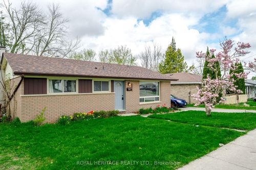 547 River Rd S, Peterborough, ON, K9J1E6 | Card Image