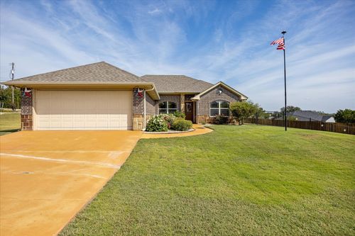 4001 Marana Dr, Granbury, TX, 76048-6375 | Card Image