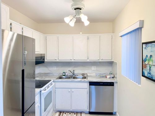 205-2880 Lake Osborne Dr, Lake Worth Beach, FL, 33461-5905 | Card Image