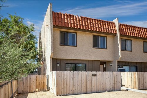 55897 Santa Fe Trl, Yucca Valley, CA, 92284-3140 | Card Image