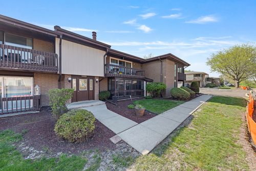 41-15809 Orlan Brook Dr, Orland Park, IL, 60462-5836 | Card Image