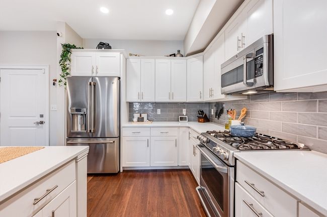UNIT-311 - 170 W Broadway, Condo with 2 bedrooms, 2 bathrooms and null parking in Boston MA | Image 5