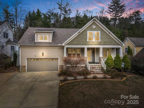 49 White Ash Dr, Asheville, NC, 28803-2491 | Card Image