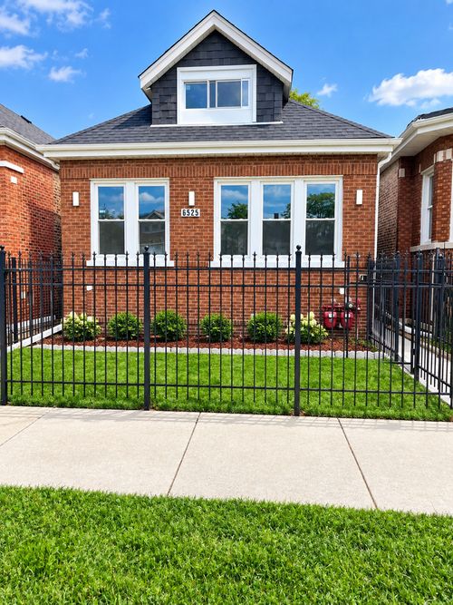 6525 S Fairfield Ave, Chicago, IL, 60629-1754 | Card Image