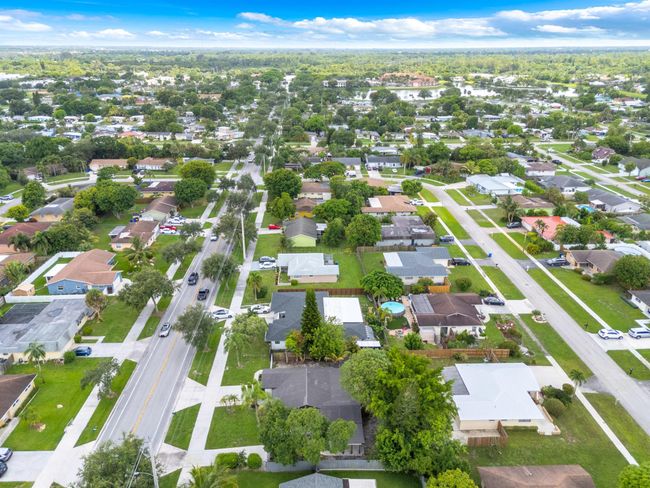 849 Royal Palm Beach Blvd, House other with 4 bedrooms, 3 bathrooms and null parking in Royal Palm Beach FL | Image 35