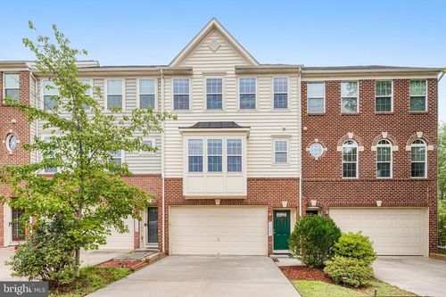 10260 Fountain Cir, MANASSAS, VA, 20110-2808 | Card Image