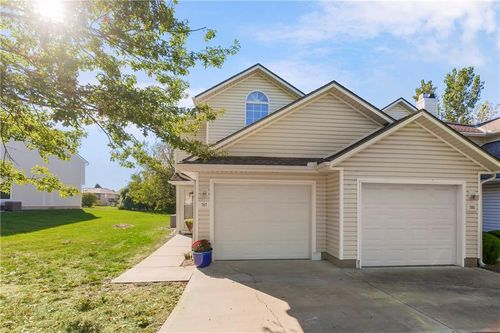 707 Se 14th St, Lees Summit, MO, 64081-3187 | Card Image