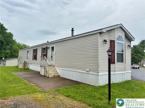 3267 2nd Avenue, North Whitehall Twp, PA, 18069 | Card Image