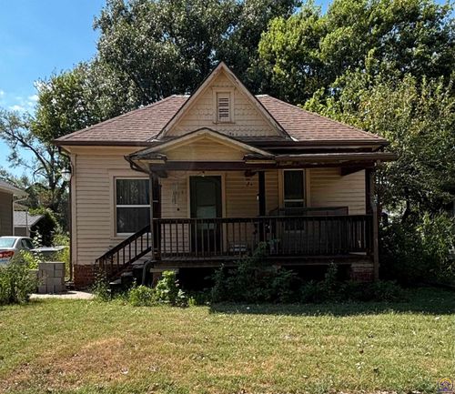 1105 Exchange St, Emporia, KS, 66801-3044 | Card Image
