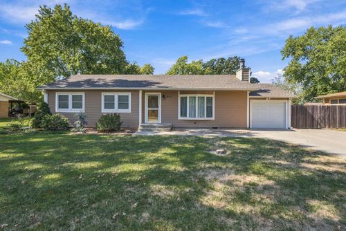 2015 Terrace Dr, Newton, KS, 67114 | Card Image