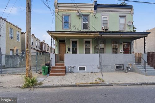 709 Cedar St, CAMDEN, NJ, 08102-1839 | Card Image