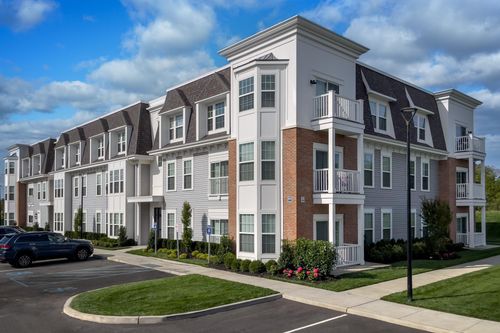 94-203-75 Circle Dr, Central Islip, NY, 11722-5234 | Card Image
