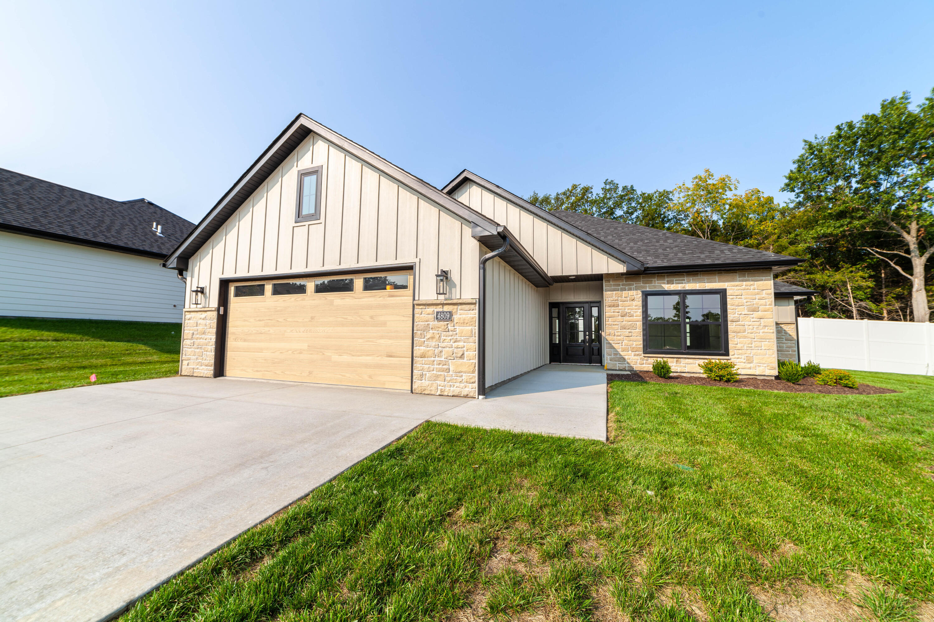 Whisper Ct, Columbia, MO 65203