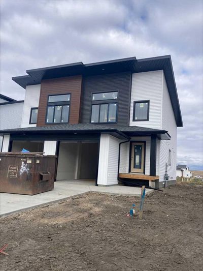 9504 114 Ave, Home with 3 bedrooms, 2 bathrooms and 2 parking in Clairmont AB | Image 1