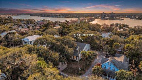 111 Esther St, NEW SMYRNA BEACH, FL, 32169-2515 | Card Image