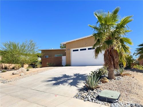 13938 Avenida La Vis, Desert Hot Springs, CA, 92240-6535 | Card Image