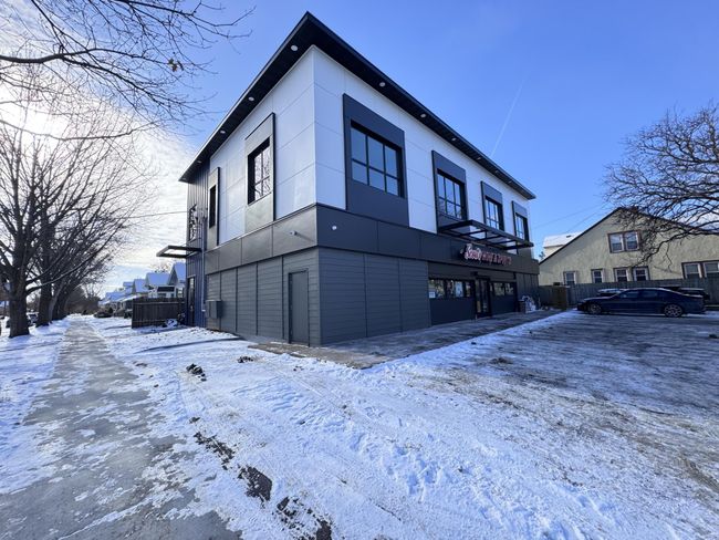 Exterior | Image 11