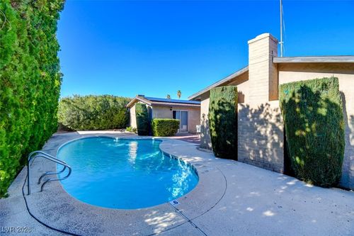 3061 Liberty Cir S, Las Vegas, NV, 89121-1359 | Card Image